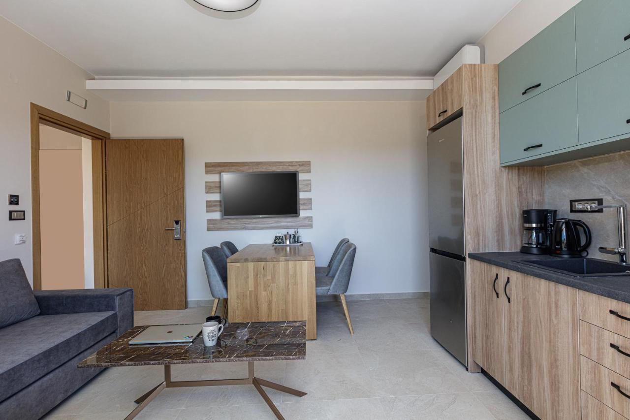 Sapphire Blue Suites Kíssamos Dış mekan fotoğraf