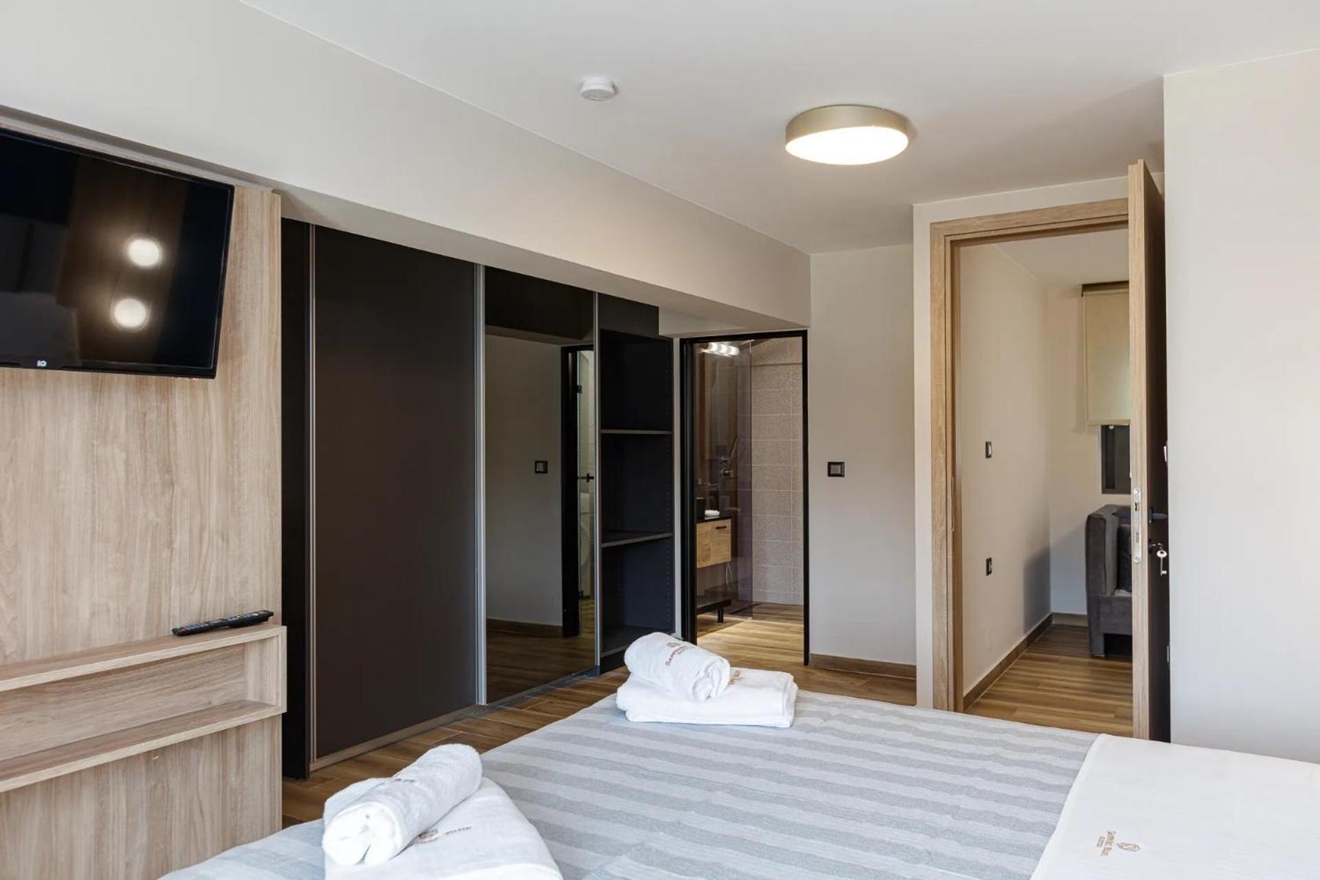 Sapphire Blue Suites Kíssamos Dış mekan fotoğraf